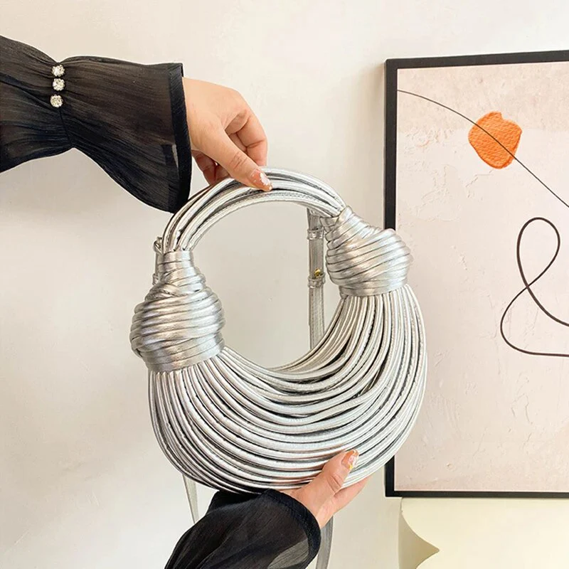 Hand-Woven Women's Handbag - Image 8